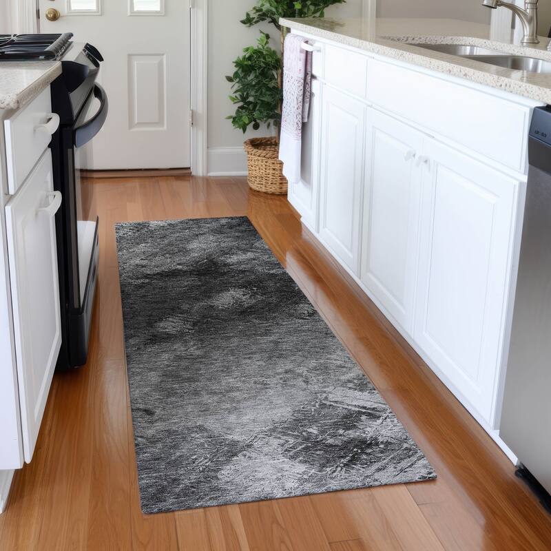 Machine Washable Indoor/ Outdoor Chantille Abstract Watercolor Rug - 2'3" x 7'6" - Gray