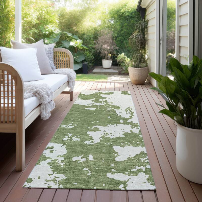 Machine Washable Indoor/ Outdoor Chantille Abstract Rug - Green - 2'3" x 7'6"