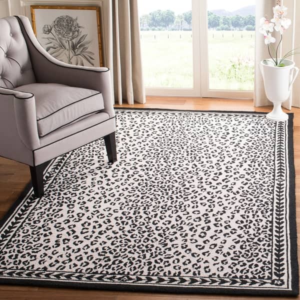 slide 2 of 72, SAFAVIEH Handmade Chelsea Cayla Leopard French Country Wool Rug 2'9" x 4'9" - White/Black - Rectangle