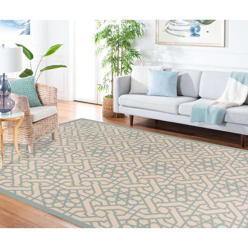 Martha Stewart by SAFAVIEH Triumph Indoor/ Outdoor Waterproof Rug.