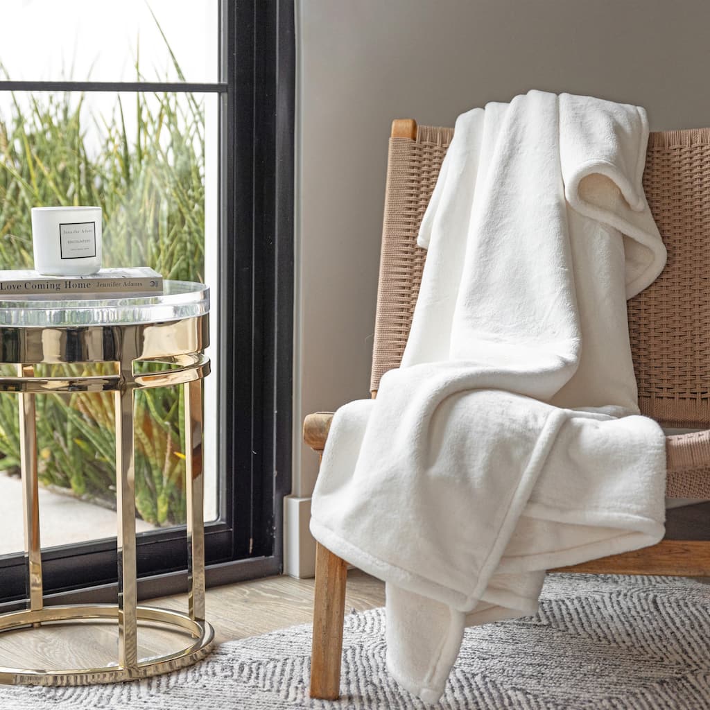 Jennifer Adams Cloud Ultra-Plush Throw