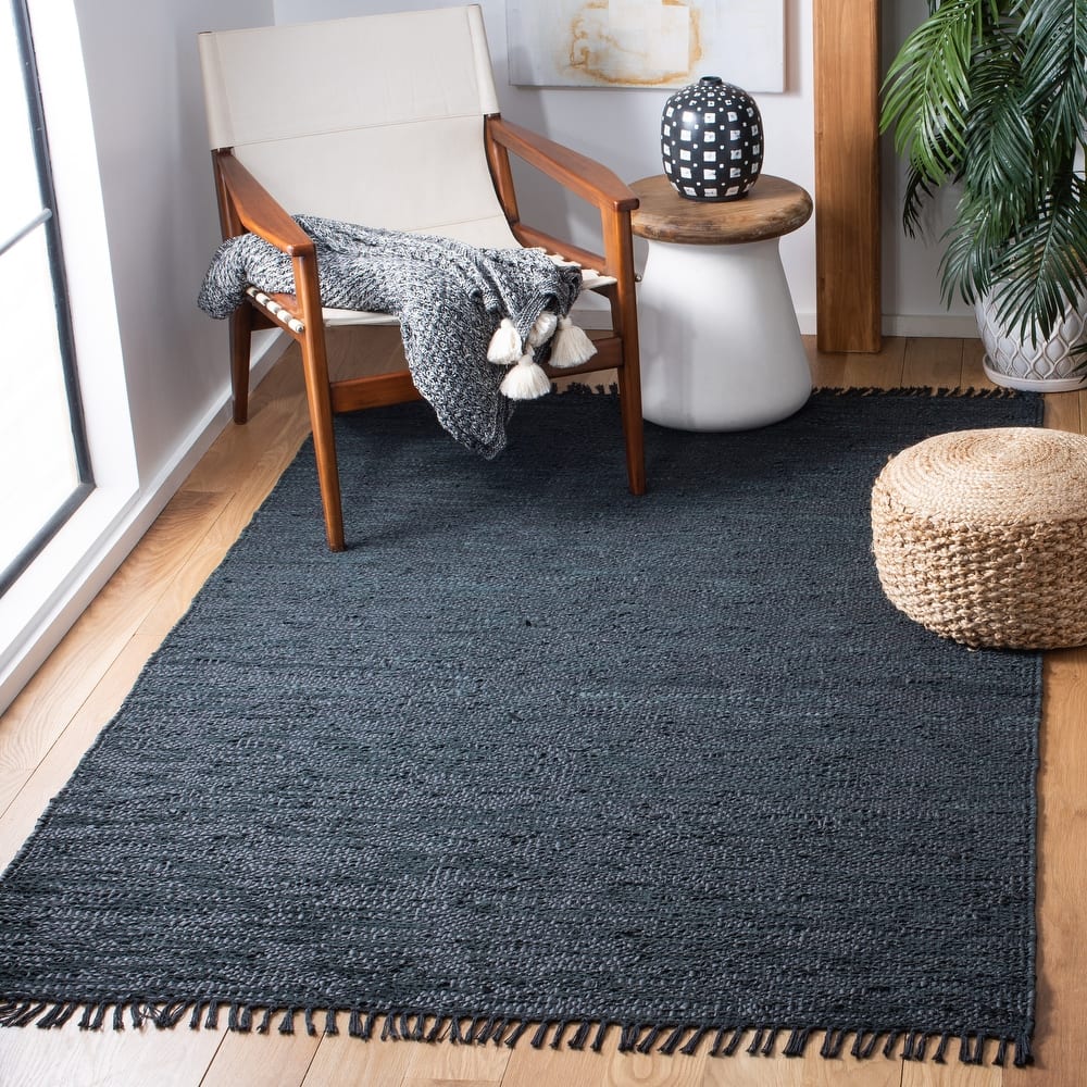 SAFAVIEH Vintage Leather Cindie Flatweave Rug with Fringe