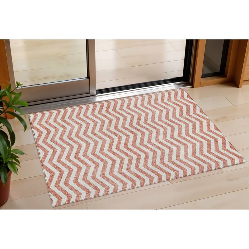 HomeRoots Chevron Transitional Rectangle Outdoor Rug - 3' x 5'