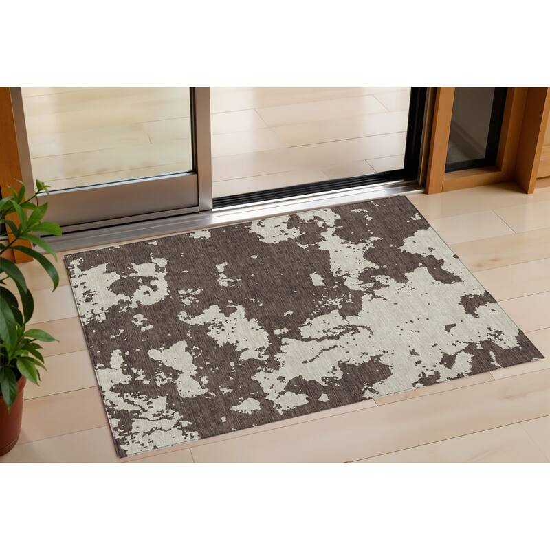 HomeRoots Abstract Transitional Rectangle Outdoor Rug - 3' x 5'
