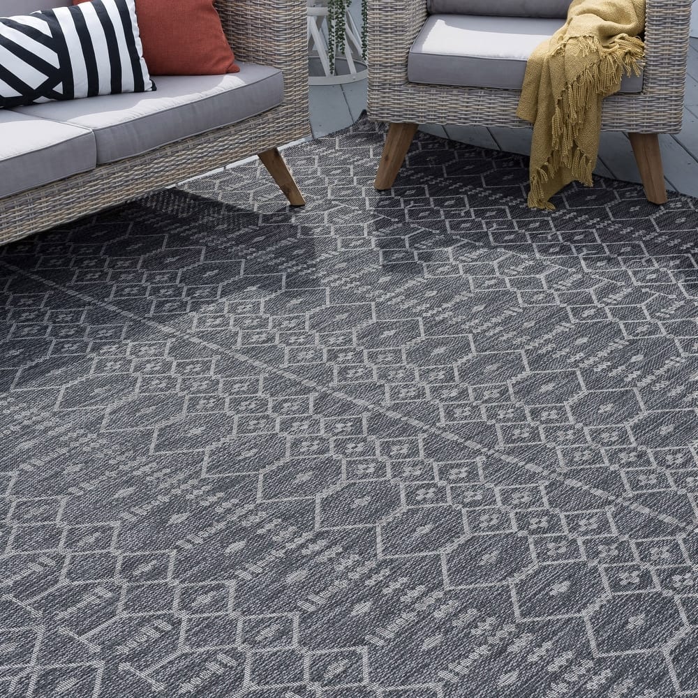 Colonnade Farmhouse Geometric Indoor/Outdoor Area Rug