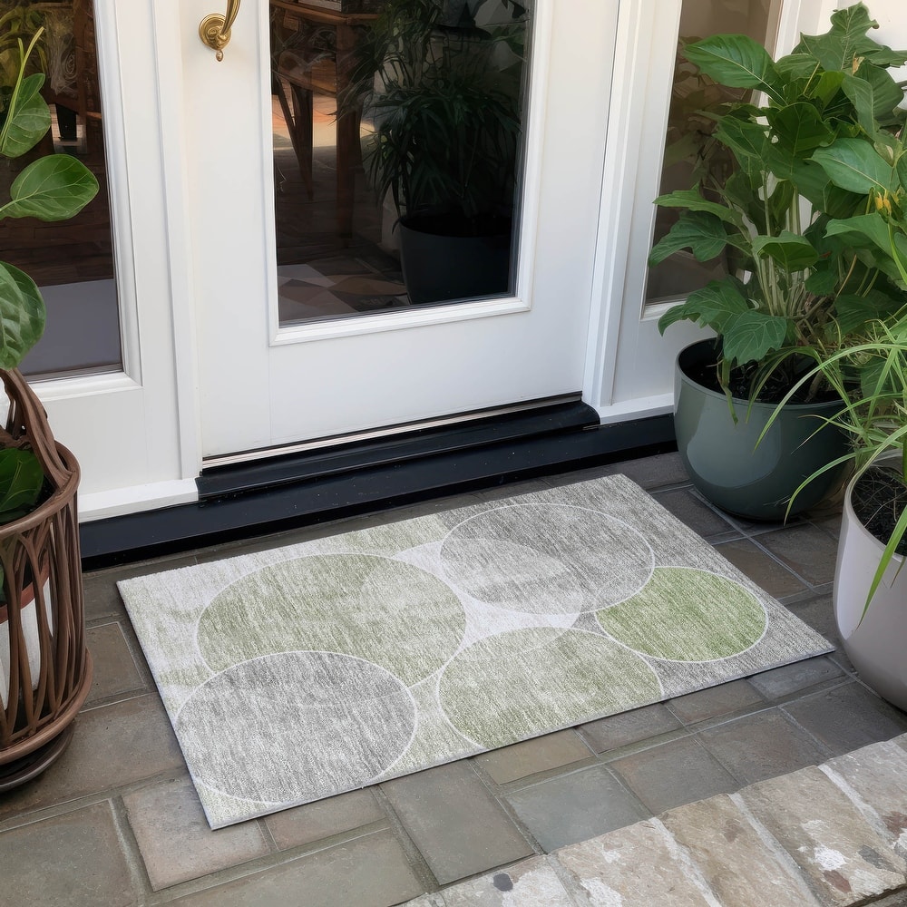 Machine Washable Indoor/ Outdoor Abstract Circles Chantille Rug