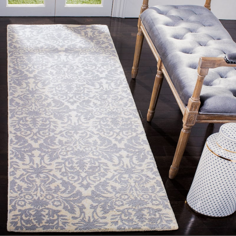 SAFAVIEH Handmade Chelsea Duschka French Country Wool Rug - 2'6" x 8' Runner - Beige Yellow/Grey