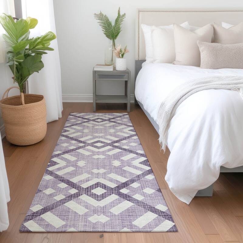Machine Washable Indoor/ Outdoor Chantille Contemporary Trellis Rug - Purple - 2'3" x 7'6"