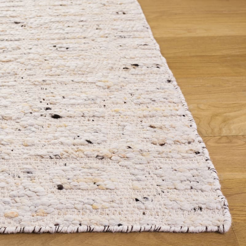SAFAVIEH Handmade Natural Fiber Bilgehan Wool Rug