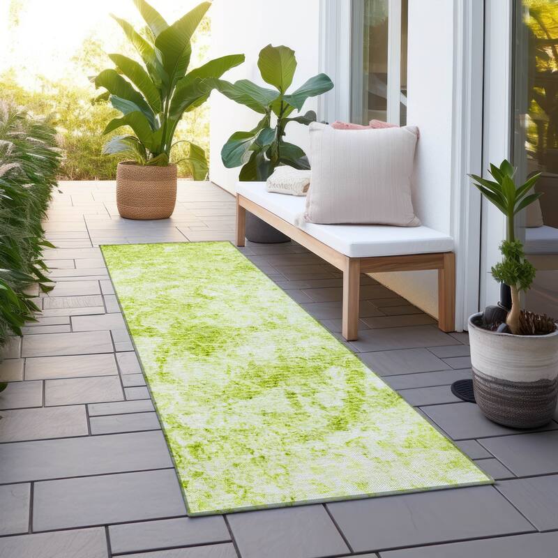 Machine Washable Indoor/ Outdoor Abstract Solid Chantille Rug - 2'3" x 7'6" - Aloe