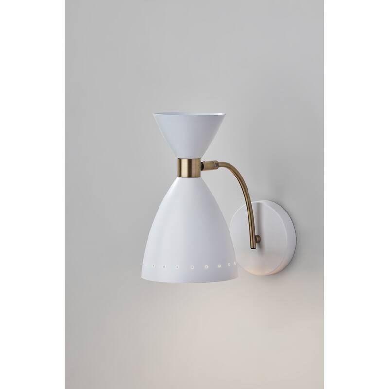 Oscar Wall Light