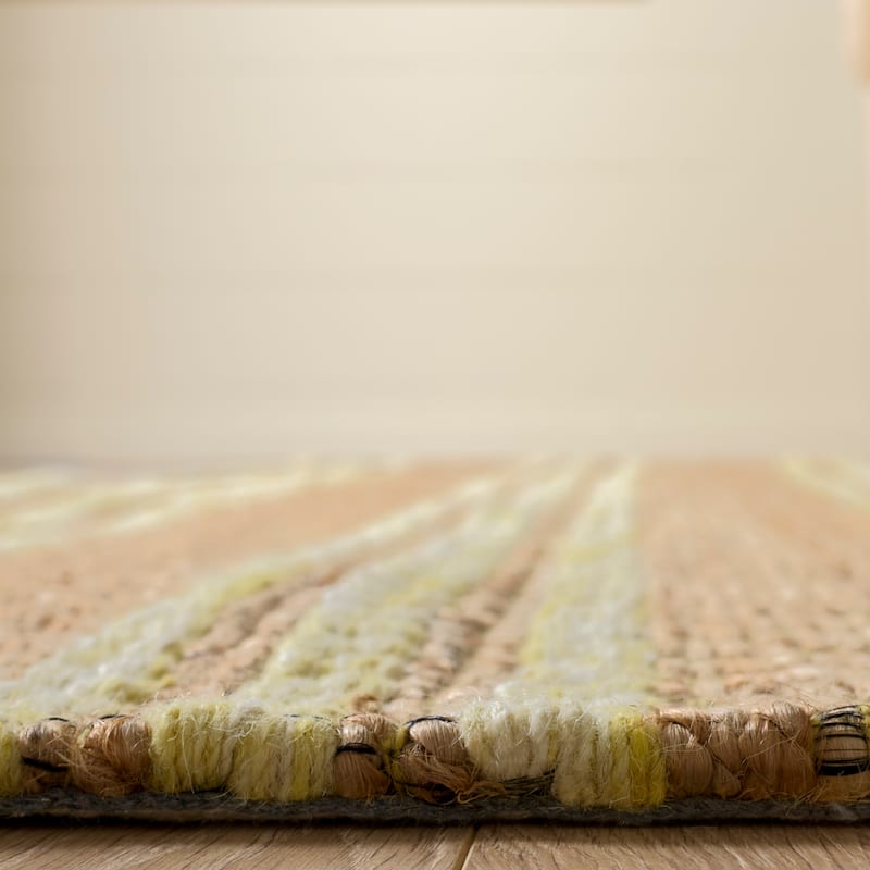 Martha Stewart by SAFAVIEH Handmade Tulia Jute Rug