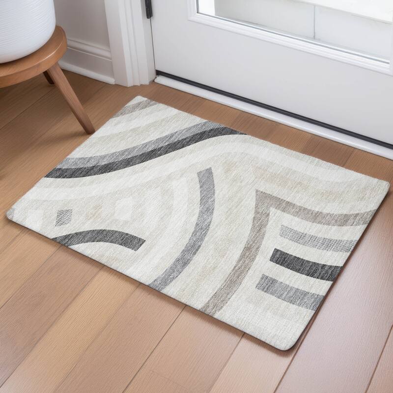 Machine Washable Indoor/ Outdoor Modern Jalen Chantille Rug