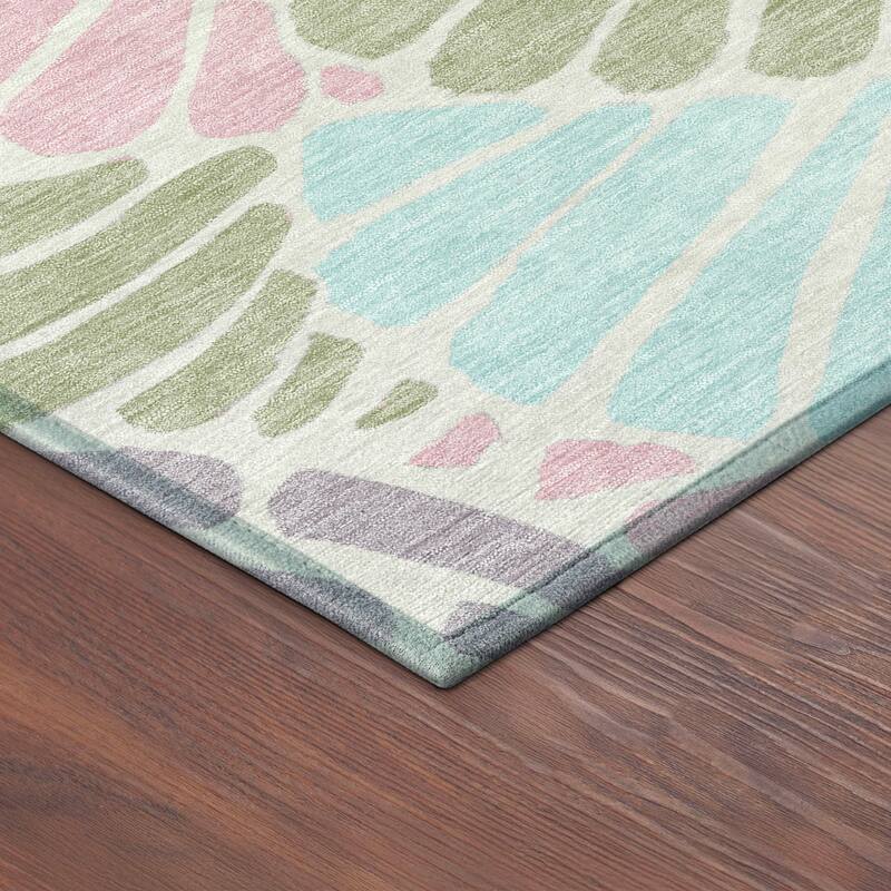Machine Washable Indoor/ Outdoor Floral Modern Chantille Rug
