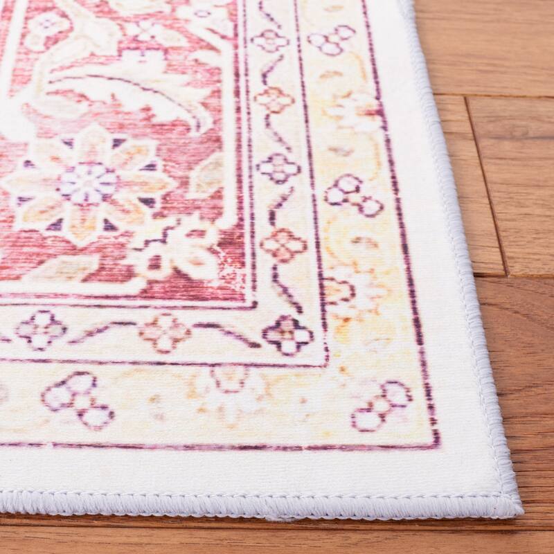 SAFAVIEH Tucson Machine Washable Slip Resistant Mazie Oriental Medallion