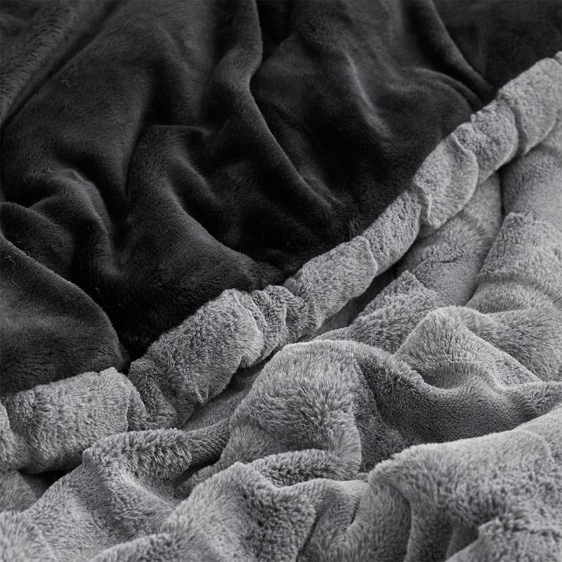 Chunky Bunny Crossing - Coma Inducer® Oversized Comforter Set - White Pepper Gray