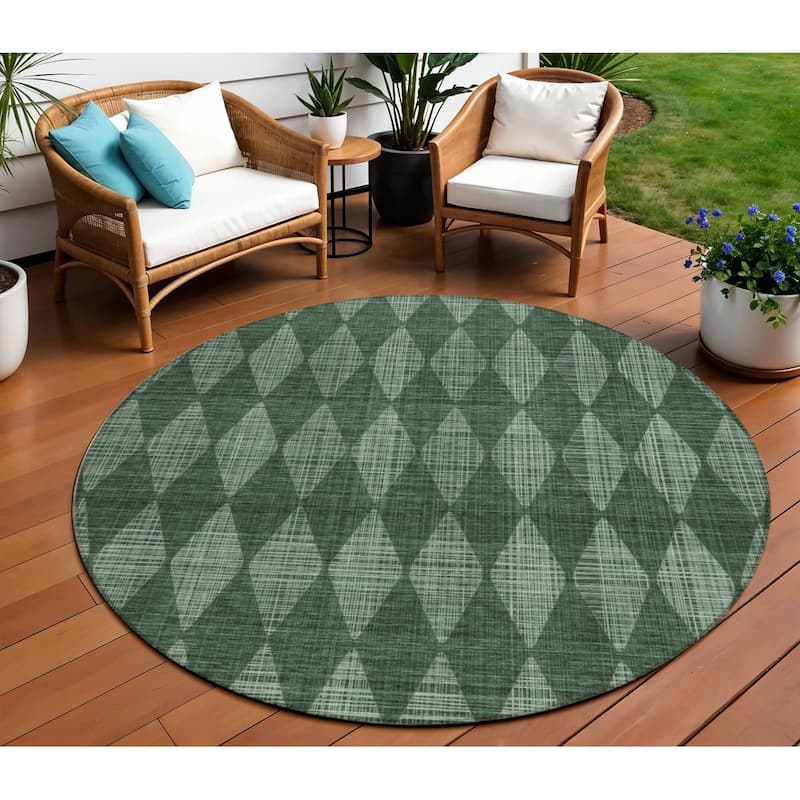 HomeRoots Geometric Transitional Rectangle Outdoor Rug - 8' Round