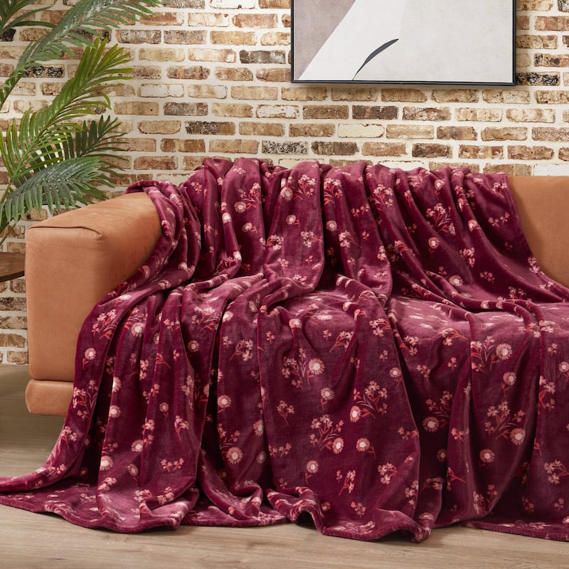 Lucky Brand Daisy Plush Throw Blanket