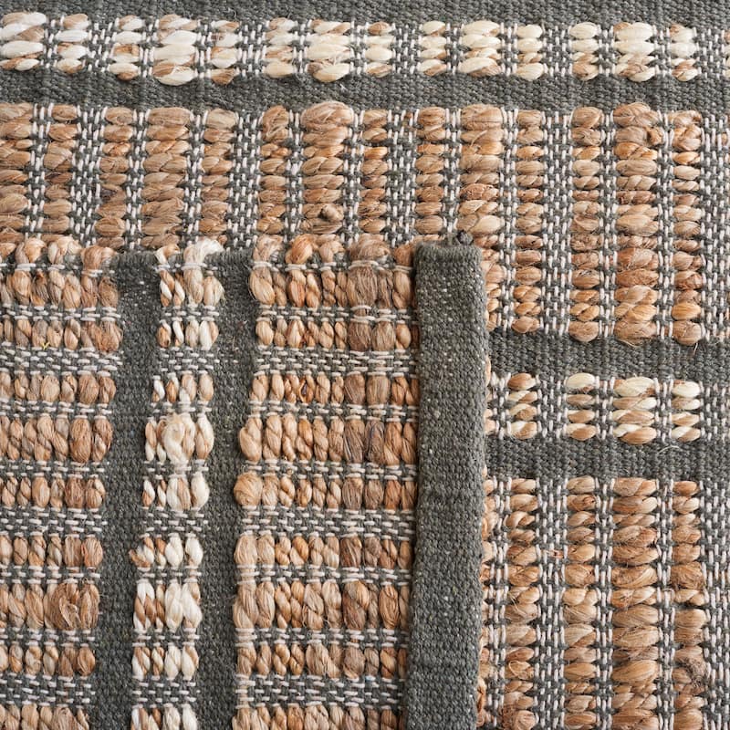 SAFAVIEH Handmade Natural Fiber Undis Geometric Seagrass Rug