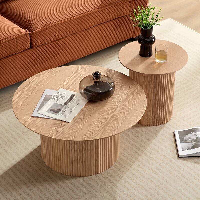Mid-Century Modern 17.71" Round Fluted Accent Table, Small Bedside Table for Bedroom, Oak