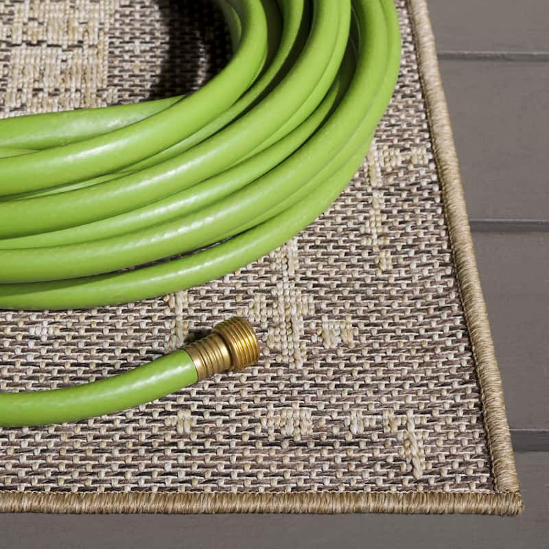SAFAVIEH Sisal Jovanka Performance Indoor/Outdoor Rug