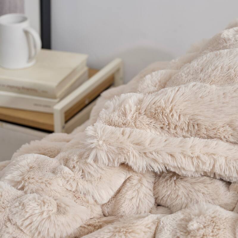 Roll Cakes Chunky Bunny® - Coma Inducer® Oversized Comforter Set