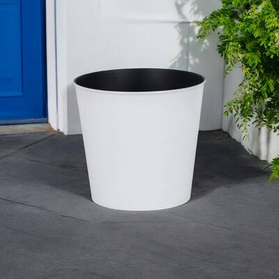 HomeRoots 11" White Recycled Plastic Indoor Outdoor Round Pot Planter