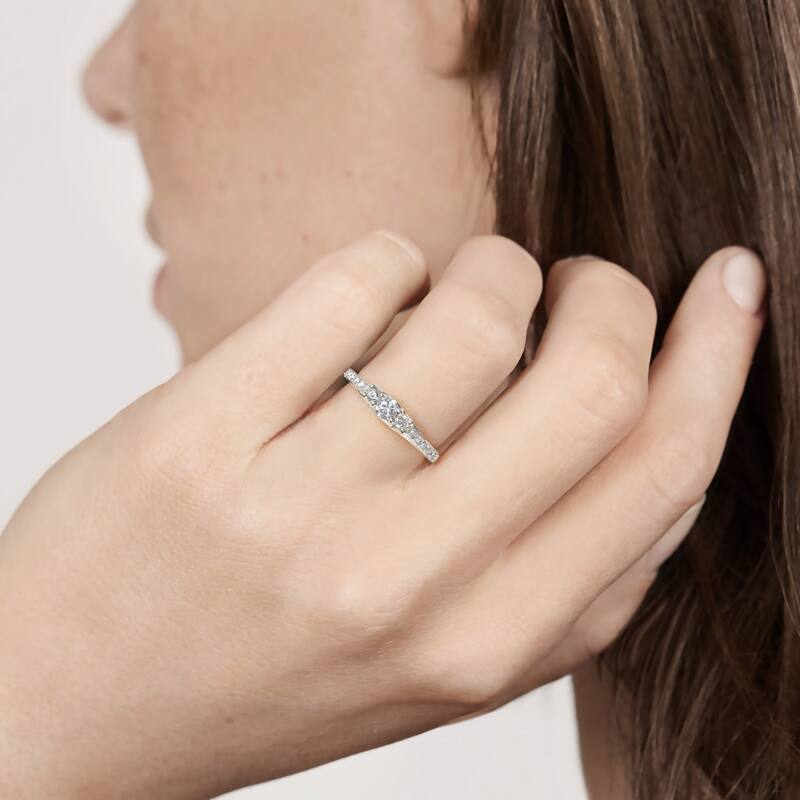 IGI Certified 1/3ct TDW Diamond Three Stone Engagement Ring in 10k White Gold for Women