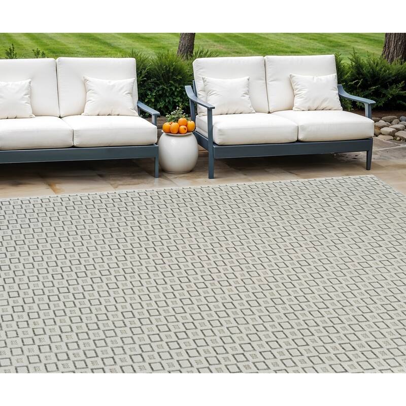 Elto Sleek Geometric Weather Resistant Current & Stylish Outdoor Rug