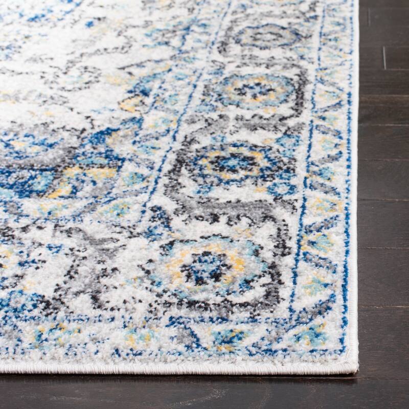 SAFAVIEH Madison Snowflake Medallion Rustic Farmhouse Distressed Rug