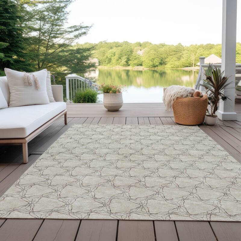 Machine Washable Indoor/ Outdoor Abstract Trellis Chantille Rug