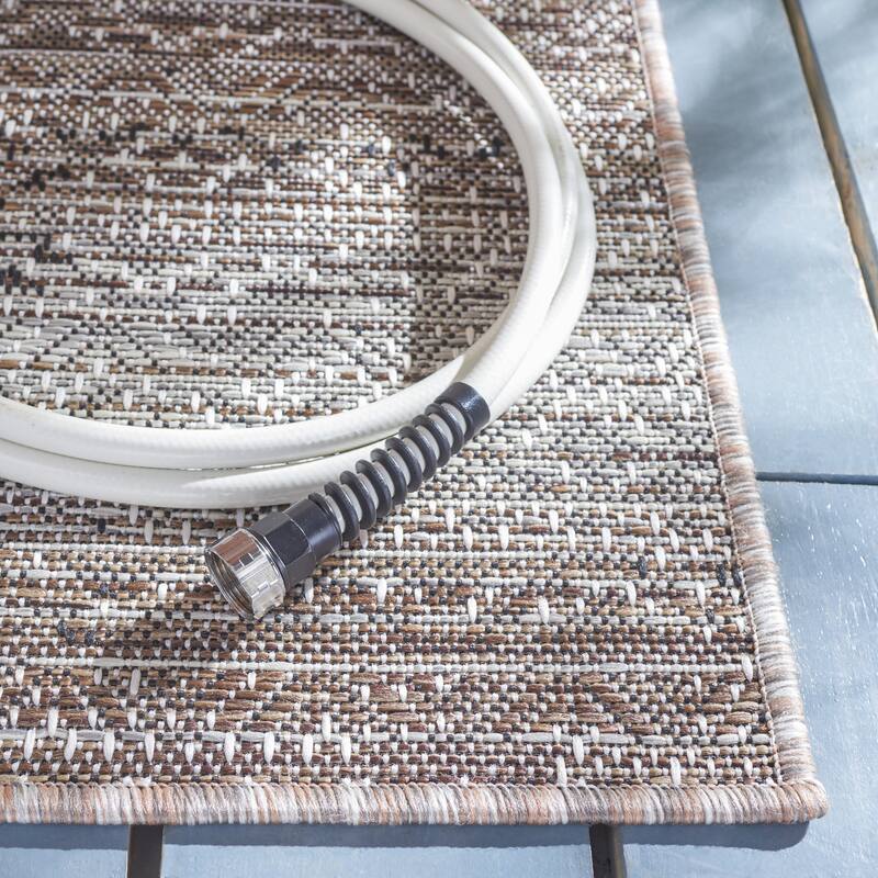 SAFAVIEH Havana Fruma Geometric Indoor/ Outdoor Waterproof Rug