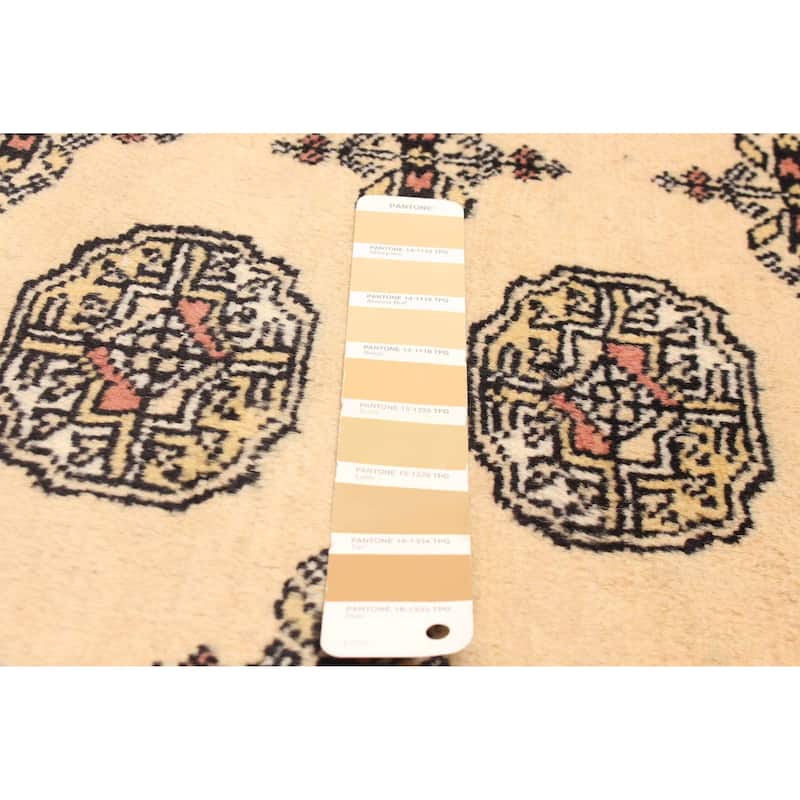 ECARPETGALLERY Hand-knotted Peshawar Bokhara Beige Wool Rug - 4'8 x 6'9