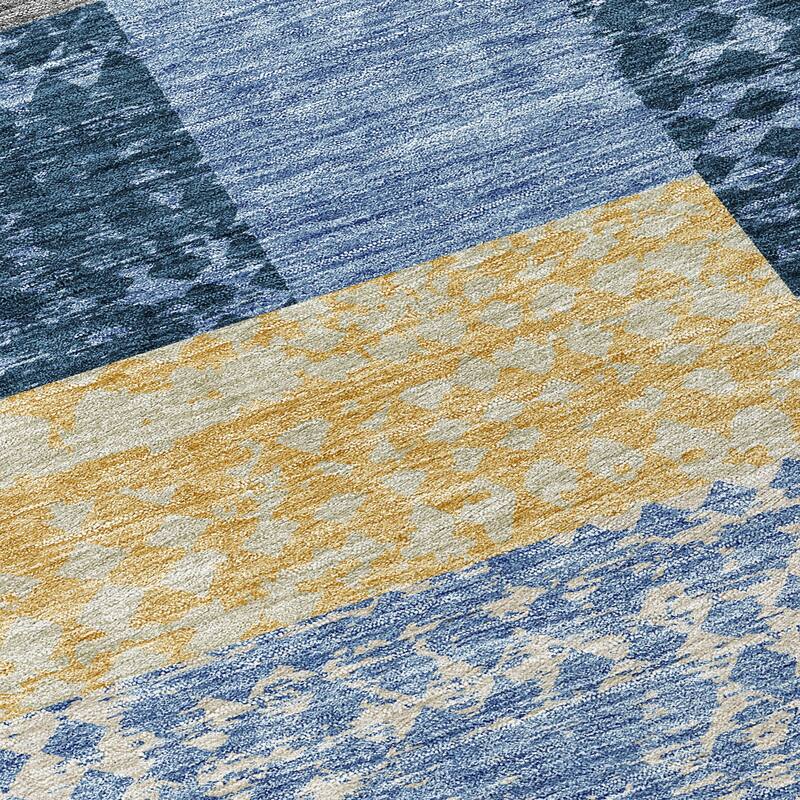 Machine Washable Indoor/ Outdoor Modern Blocks Chantille Rug