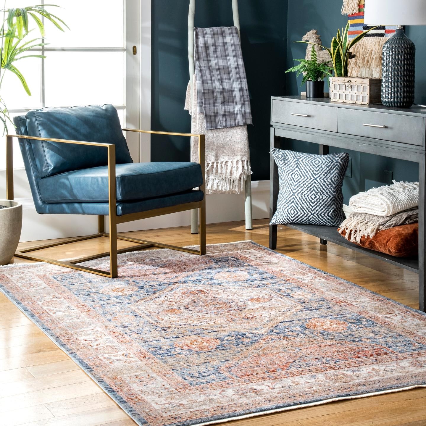 Nuloom Sylvie Enchanted Emblem Faded Area Rug