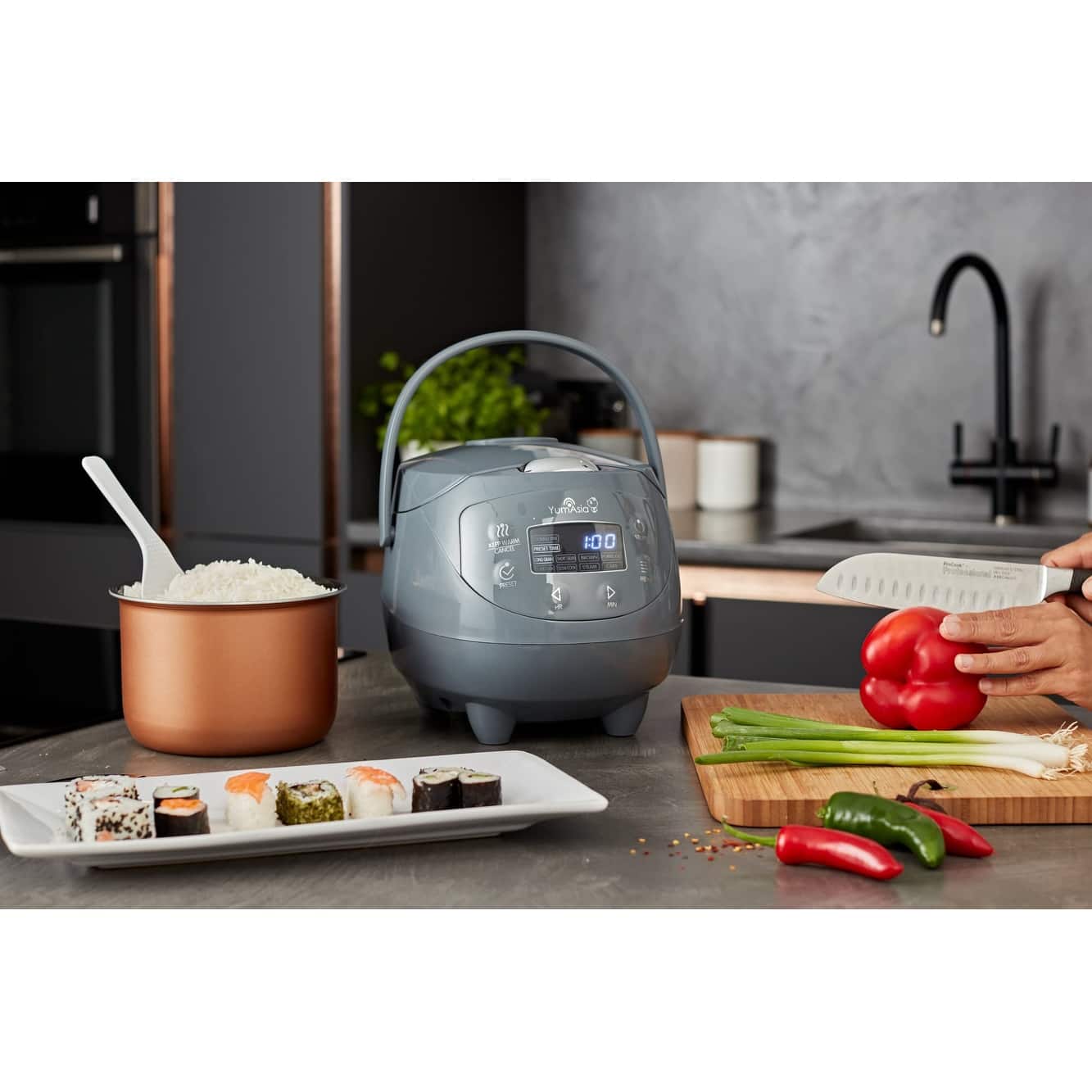 Mini Rice Cooker With Ceramic Bowl and Fuzzy Logic (3.5 cup, 0.63 litre ...