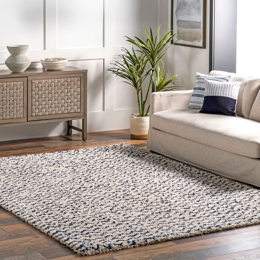 Nuloom Mia Contemporary Chevron Shag Area Rug