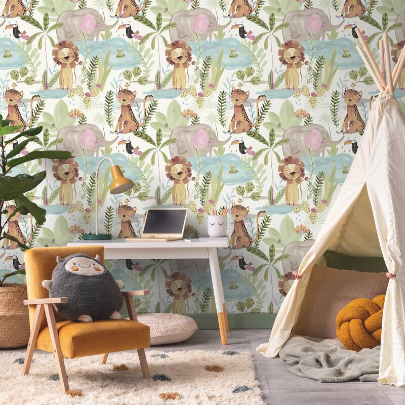 Advantage In The Jungle Multicolor Animal Friends Wallpaper