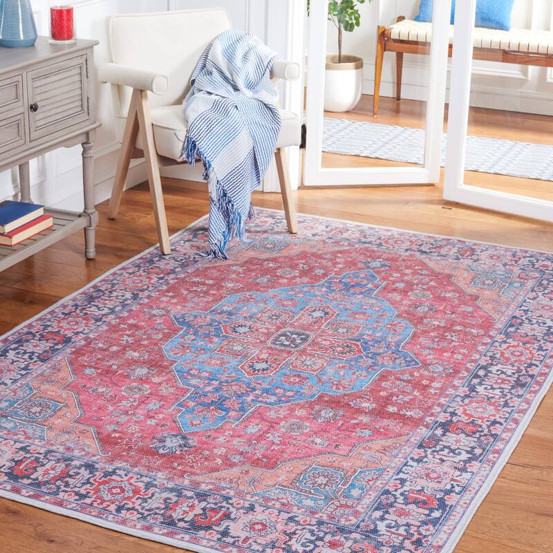 SAFAVIEH, Serapi Machine Washable Winona Medallion Distressed Rug