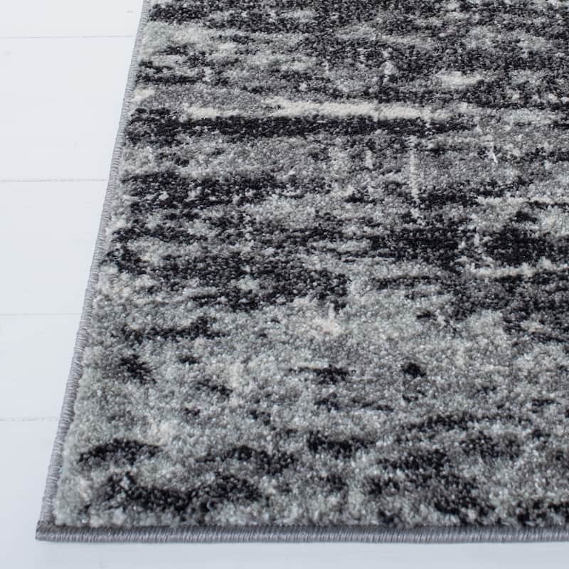 SAFAVIEH, Evoke Yukako Modern Abstract Distressed Rug