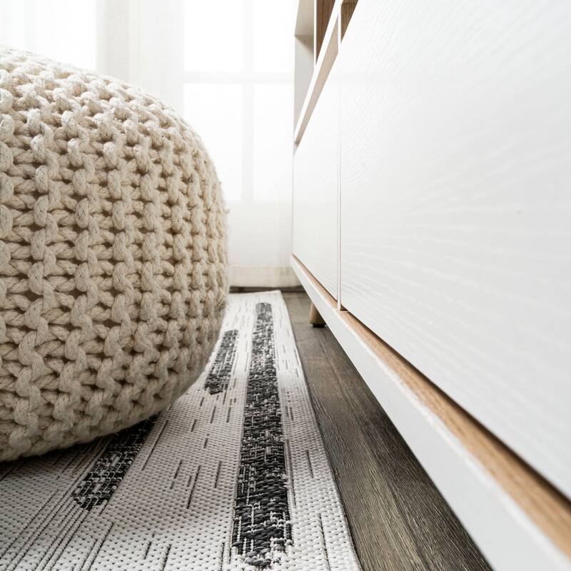 JONATHAN Y Colonia Berber Stripe Geometric Indoor/Outdoor Area Rug