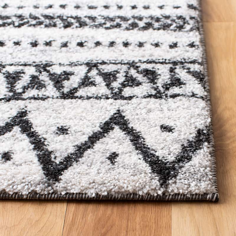 SAFAVIEH Tunisia America Moroccan Rug