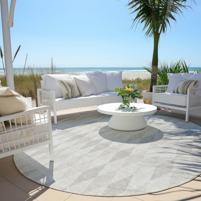 Machine Washable Indoor/ Outdoor Argyle Chantille Rug