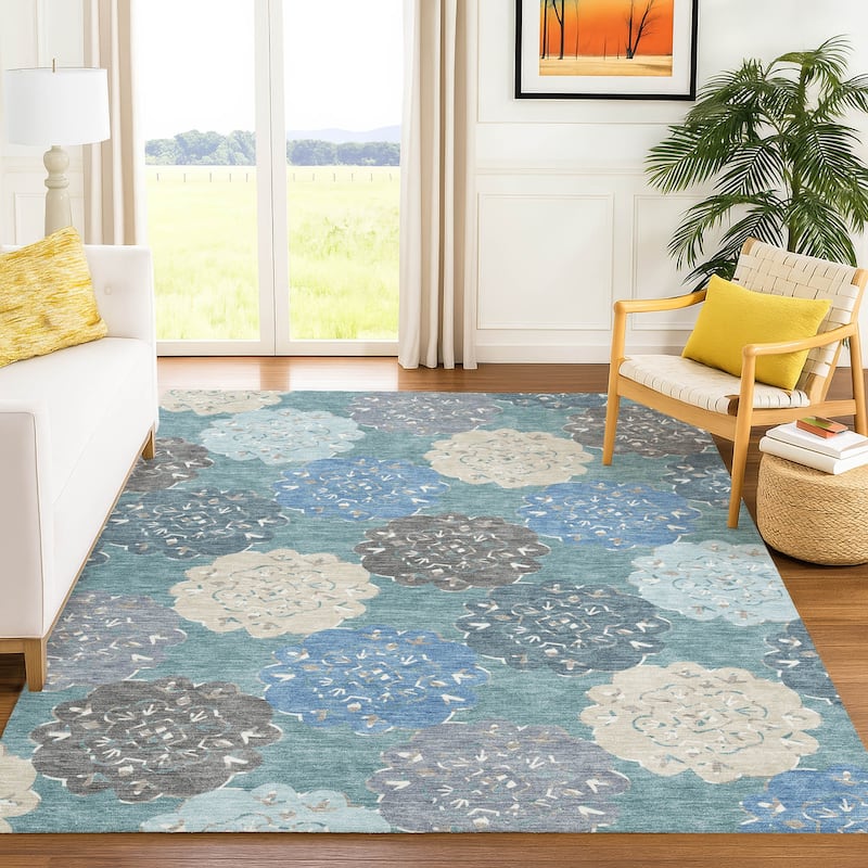 Machine Washable Indoor/ Outdoor Global Motif Chantille Rug