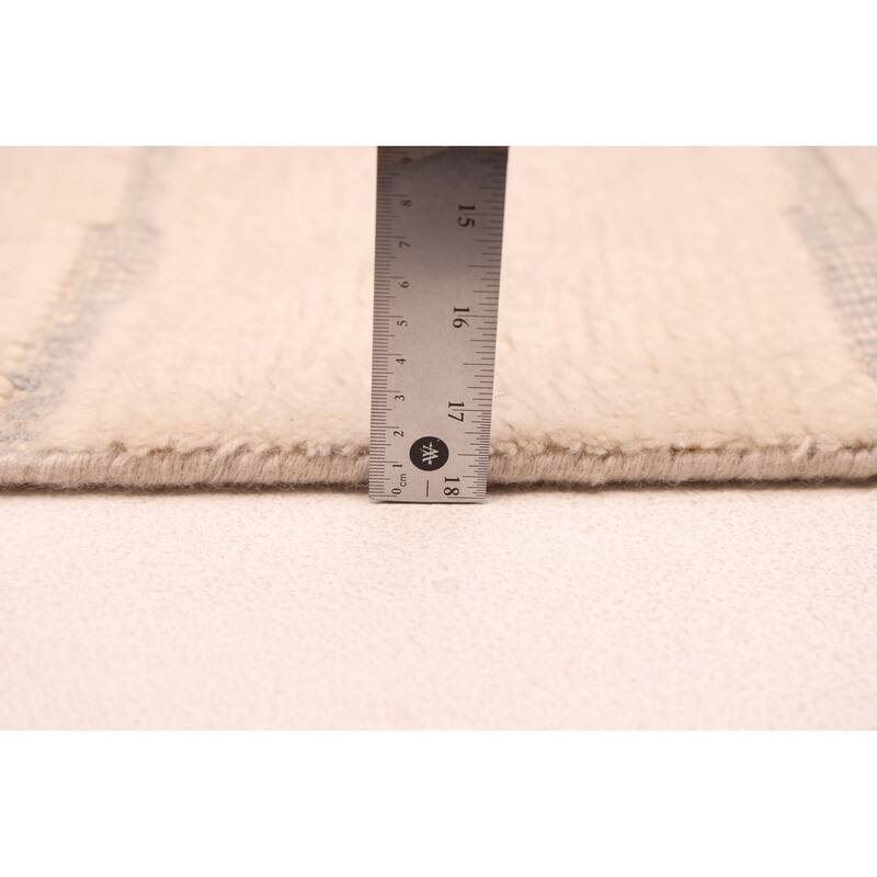 ECARPETGALLERY Hand-knotted Tangier Cream Wool Rug - 5'4 x 7'9