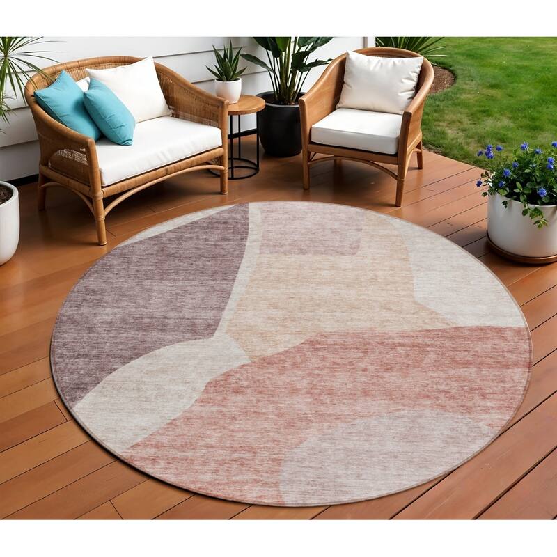 HomeRoots Abstract Transitional Rectangle Outdoor Rug - 8' Round