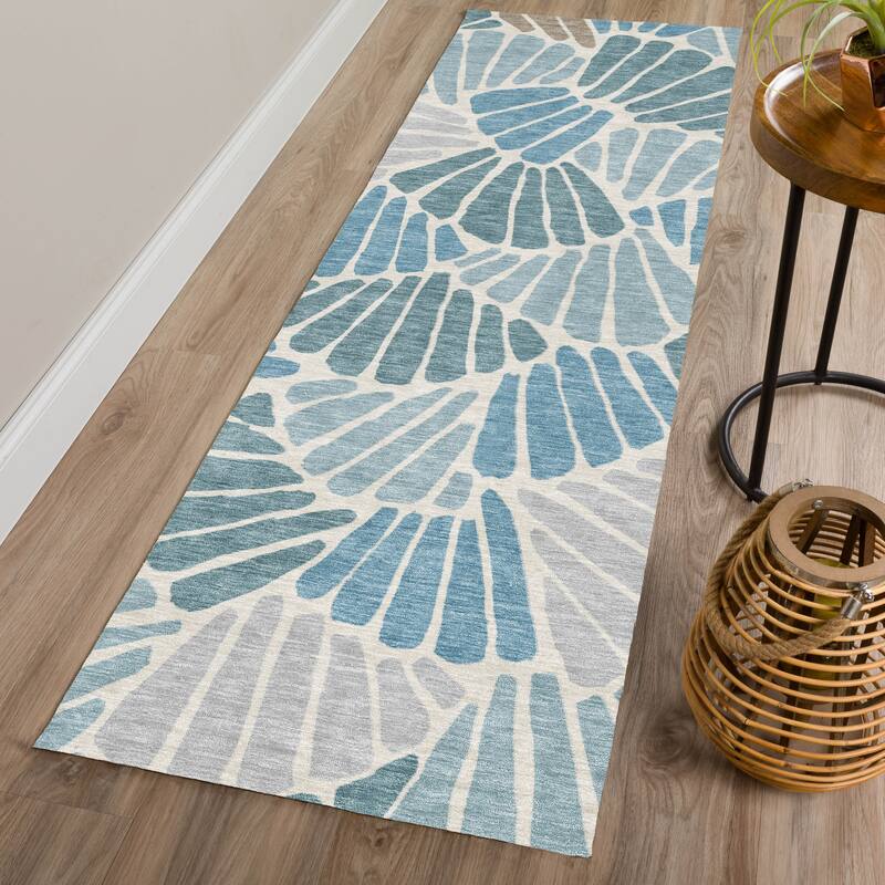 Machine Washable Indoor/ Outdoor Floral Modern Chantille Rug
