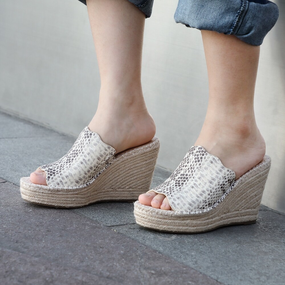 slippers for women below 200