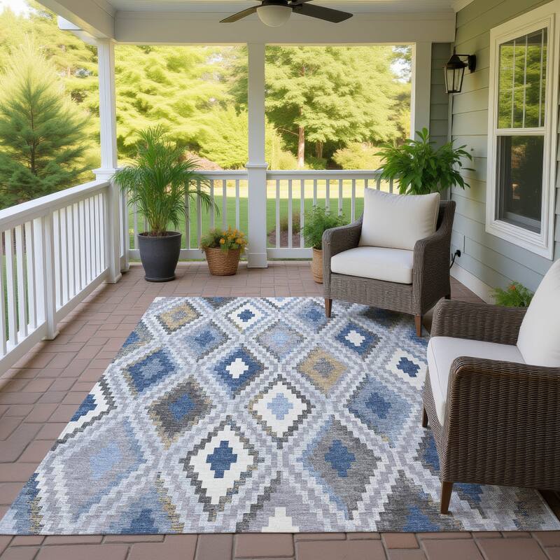Machine Washable Indoor/ Outdoor Global Geo Chantille Rug