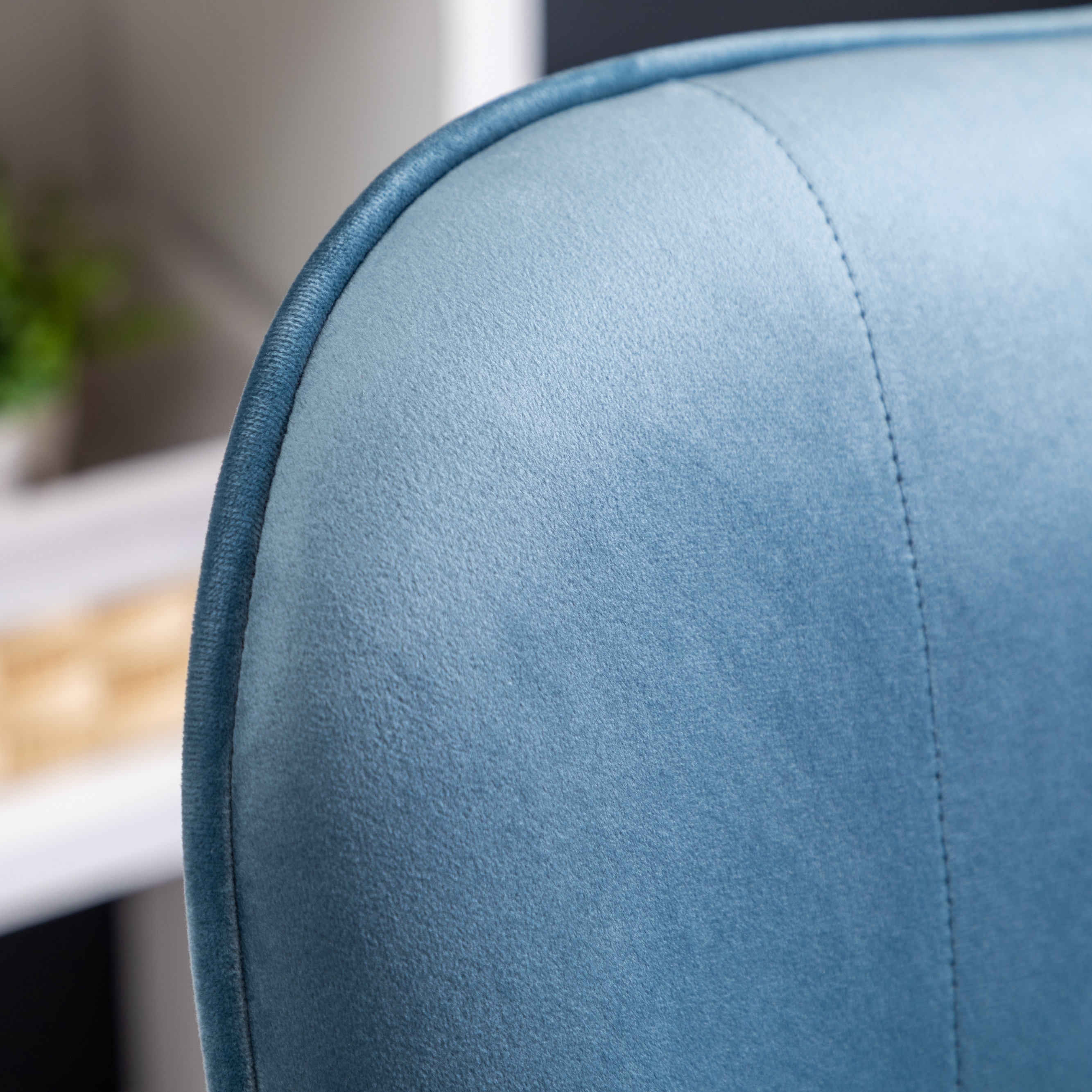 Carson carrington arvika button tufted deals high back velvet accent chair